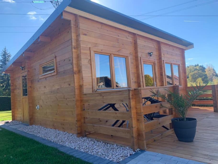 Chalet 2 Personnes Avec Jacuzzi Et Piscine Saisonniere Partagee Corcieux Esterno foto