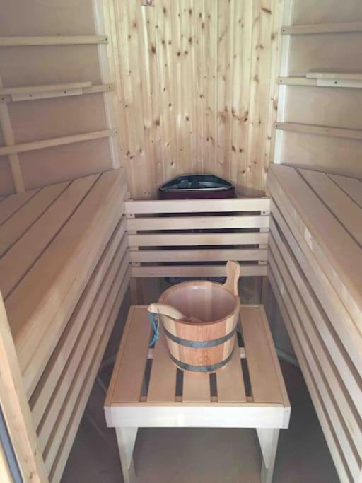 Chalet 2 Personnes Avec Jacuzzi Et Piscine Saisonniere Partagee Corcieux Esterno foto