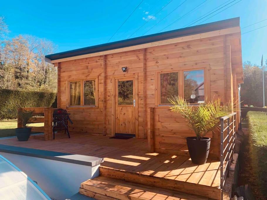 Chalet 2 Personnes Avec Jacuzzi Et Piscine Saisonniere Partagee Corcieux Esterno foto