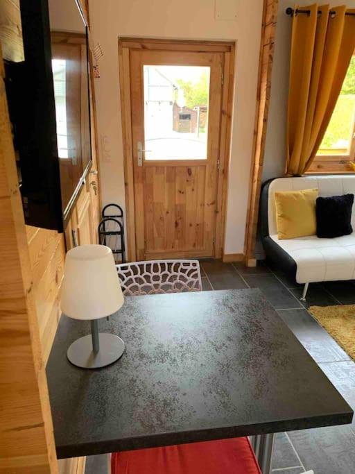 Chalet 2 Personnes Avec Jacuzzi Et Piscine Saisonniere Partagee Corcieux Esterno foto